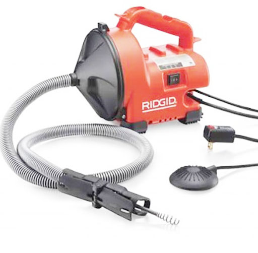 Máy thông cống thay thế con người khai thông cống tắc